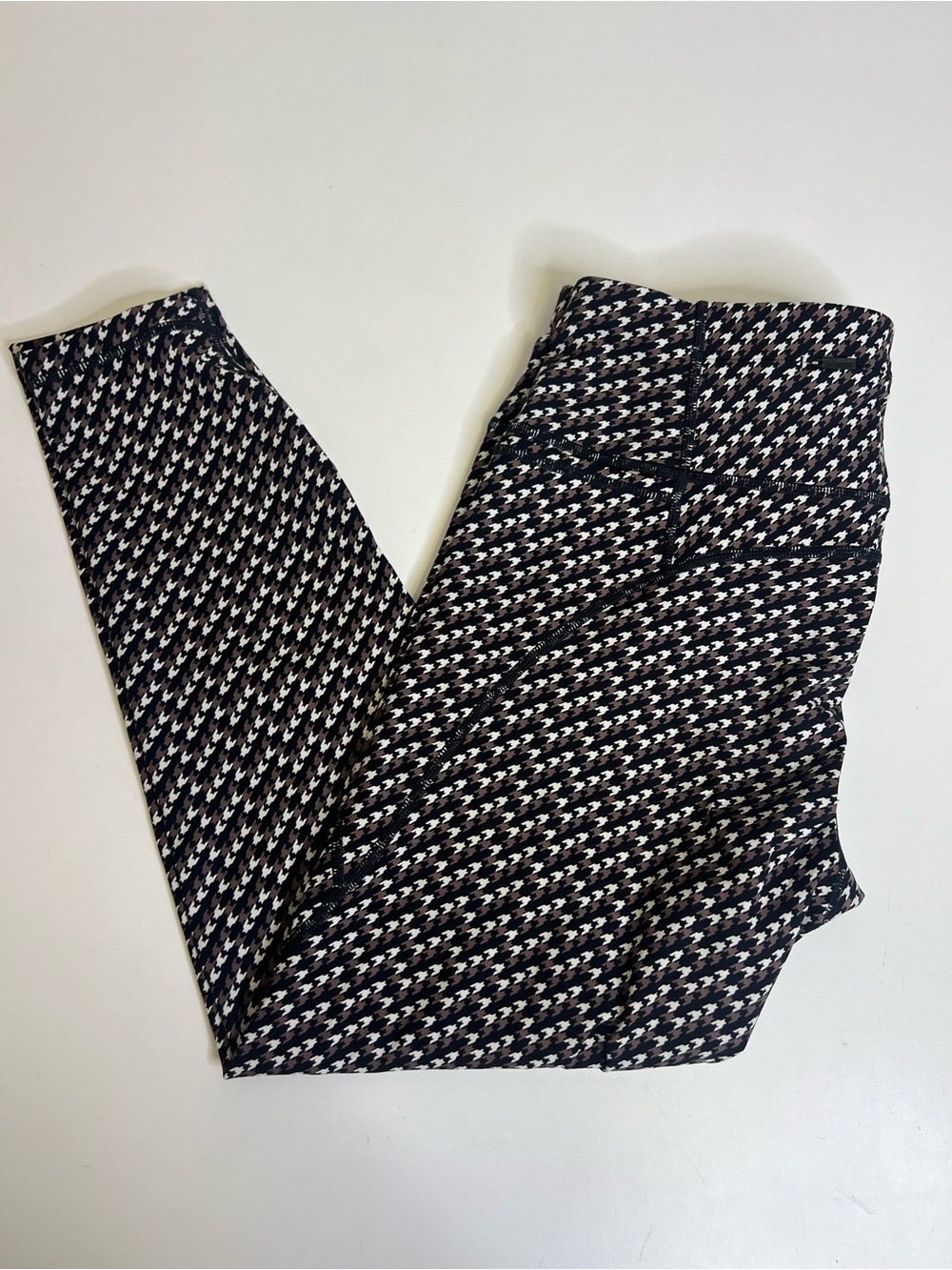Sweaty Betty Black/Brown/Tan Herringbone Print 7/8 Power Workout Leggings Size10